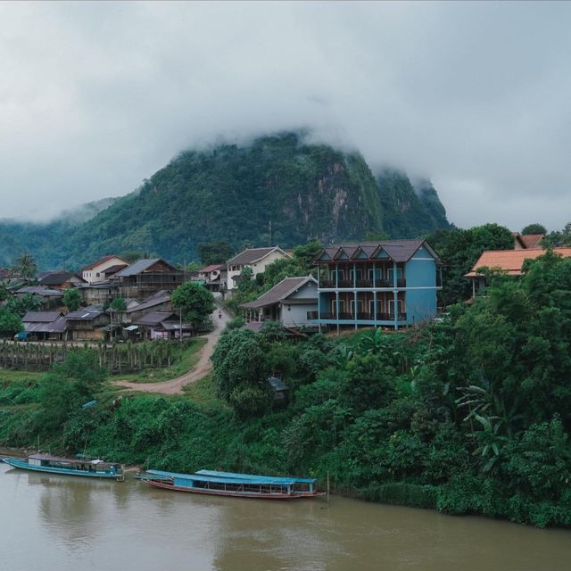 ที่พักวิวแม่น้ำ เฮือนพักอาทิต หนองเขียว 