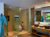 Crest Resort & Pool Villas โรงแรมภูเก็ตวิวสุดปัง