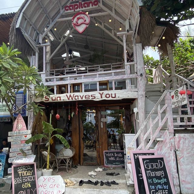 Hello Capitano Cafe @ Gili Trawangan Bali