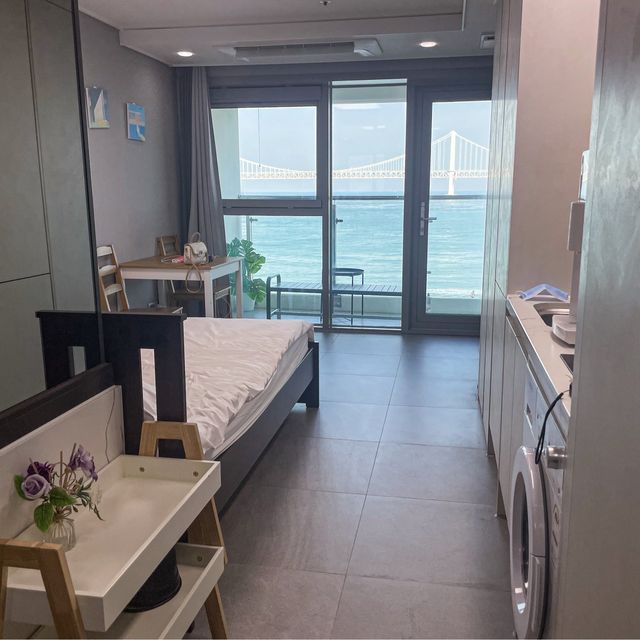 釜山海景住宿推薦｜廣安里沙灘第一排，一晚不到$2000日出日落美景盡收眼底❤️