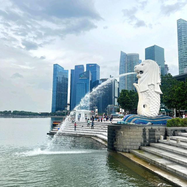 Singapore's Symbol Merlion Park 🦁🐬