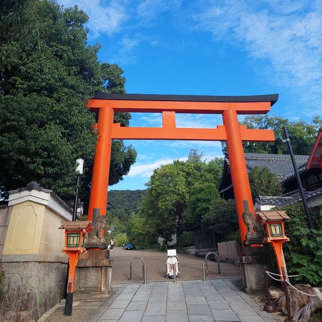 Japan Travels: Yasaka Shrine & Maruyama Park