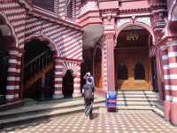 斯里蘭卡首都，可倫坡里的粉紅清真寺！