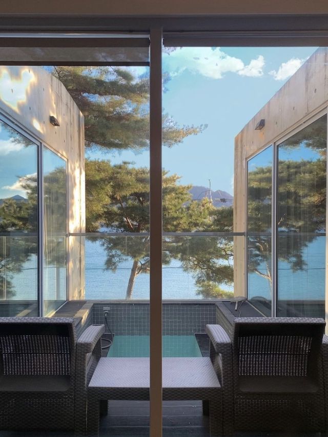 오션뷰 보며 야외풀을 즐길 수 있는 숙소🌊