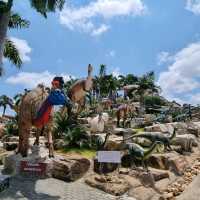 Huge Beautiful Garden With Life Size Dinosaurs