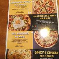 Pizza rock 紐約披薩與凱撒沙拉 高雄文化中心美食系列