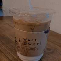 Wallflower a Cafe คาเฟ่ย่านเมืองเก่ามากกว่า100ปี
