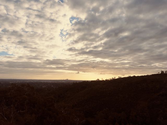 Skycrapers from afar!😎#minihikingLesmurdie🤓