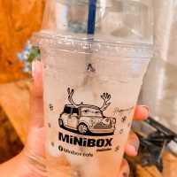 คาเฟ่คุมโทน @MINIBOX Café