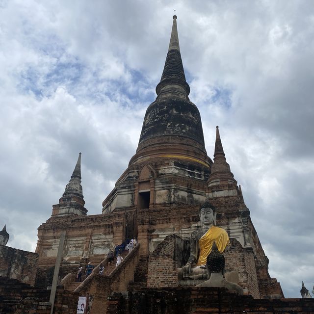 泰國大城，臥佛巨擘鎮守的崖差蒙空寺