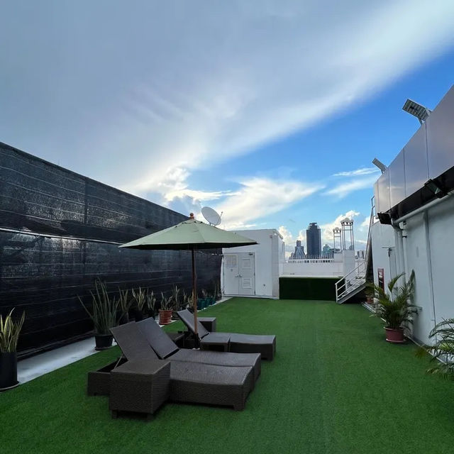Hippest rooftop pool in Bangkok Chinatown 