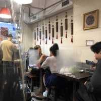 特色冬陰功湯底手工餃子