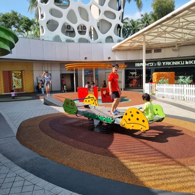 Fun Wet & Dry Play Areas For Kids In Mall