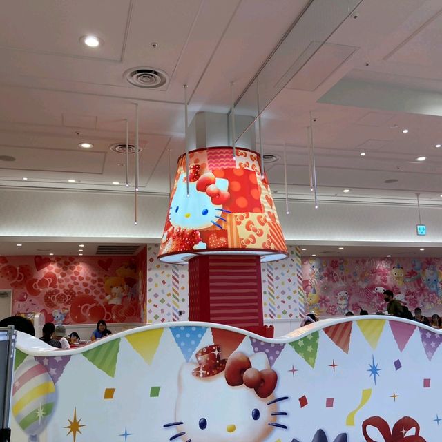 サンリオピューロランド　フードコートが可愛い！