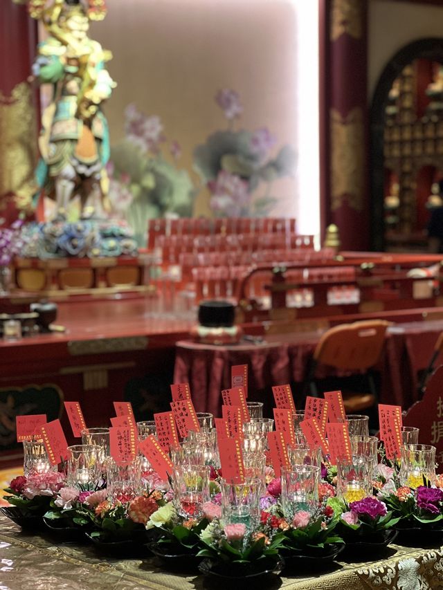 เที่ยวชมวัดพระเขี้ยวแก้ว ในสิงคโปร์ 🇸🇬