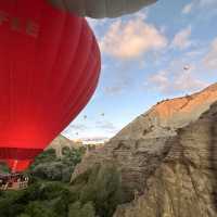 Ate they even real? Hot air balloon 🎈 