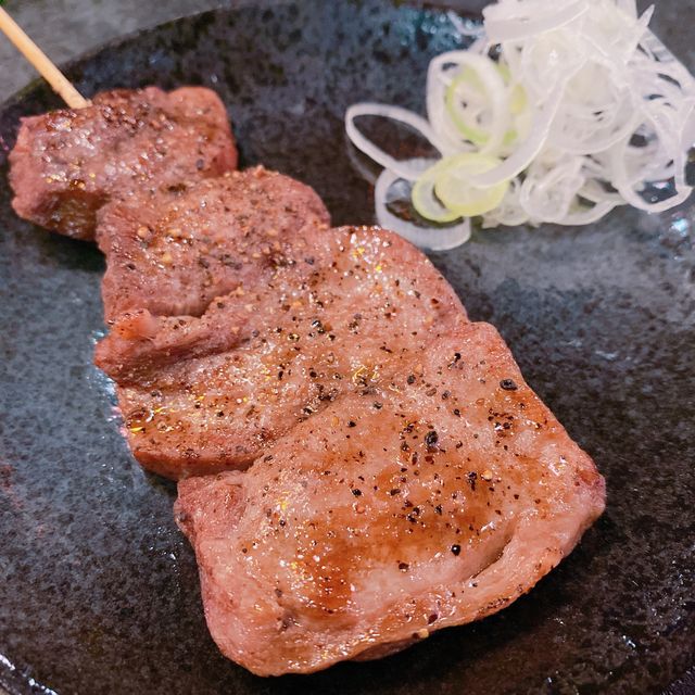 瀨戶內海產蠔湯拉麵，湯底用上大量蠔肉熬制而成，超濃厚既鮮甜蠔香味，拉麵彈牙而且掛湯，啖啖鮮味~