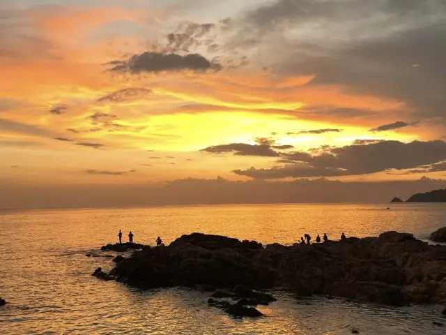 日落絕美的芭東海灘🏖