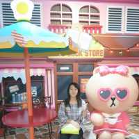 大人小孩都喜歡的歡樂line friends展😊