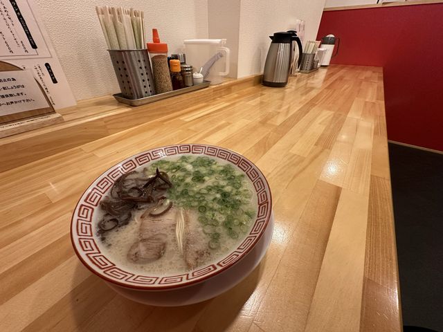 福岡・博多。スープが無くなり次第営業終了『らぁめん 39番地』