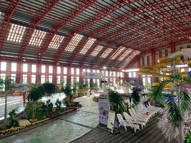 Largest Indoor Theme Park In Vietnam