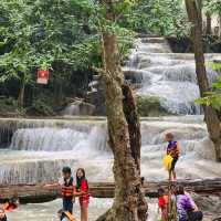 น้ําตกเอราวัณ กาญจนบุรี