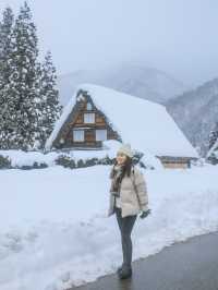 ฟินสุดๆ กับหมู่บ้าน Shirakawa-go ในวันที่หิมะฟู