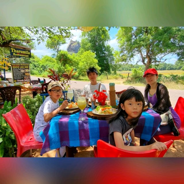 🇱🇰 Restaurant near Sigiriya Lion Rock