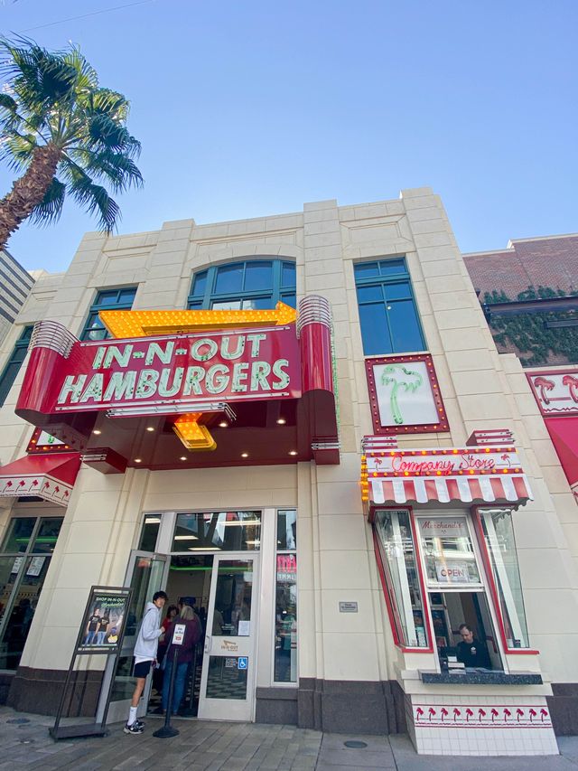 Famous Burger Chain in Vegas 🇺🇸