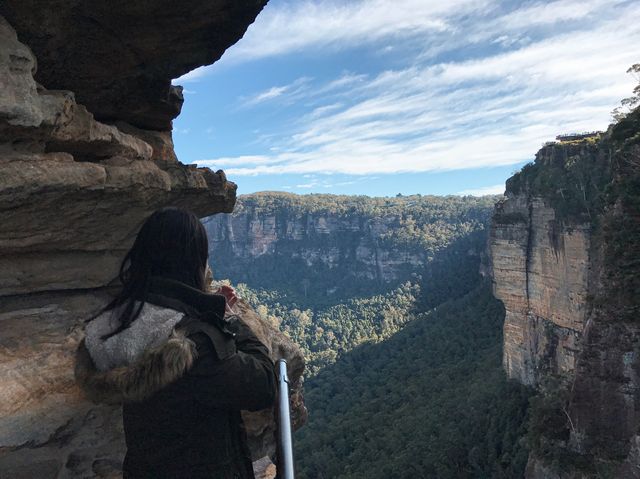 Scenic Views of The Three Sisters, Sydney 