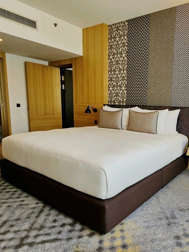 Experience Luxury and Comfort in the XL Suites
