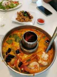 สวนอาหารต้นทองหลาง ร้านบรรยากาศร่มรื่น