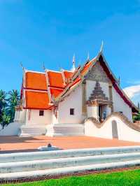 รอบซุ้มประตูพญานาคที่ วัดภูมินทร์