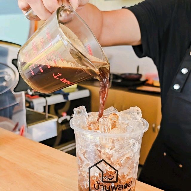 บ้านพลอยคาเฟ่