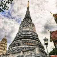 สักการะพระพุทธสิหังคปฏิมากร ณ วัดราชประดิษฐฯ