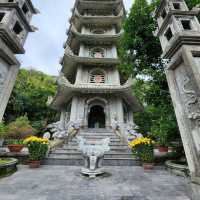 The Marble Mountains : ภูเขาหินอ่อน