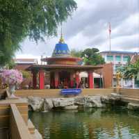ไหว้พระขอพร รดน้ำมนต์สระน้ไศักดิ์สิทธิ์