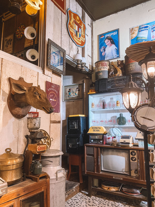 A must visit antique cafe @ Wawasan Cendol Abang Kacak A must visit antique cafe @ Wawasan Cendol Abang Kacak