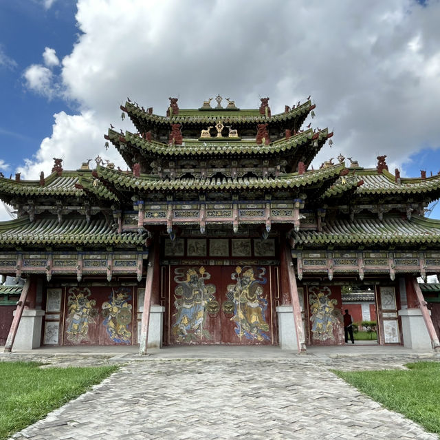 Bogd Khan Palace Museum - Explore Mongolia’s Royal Legacy