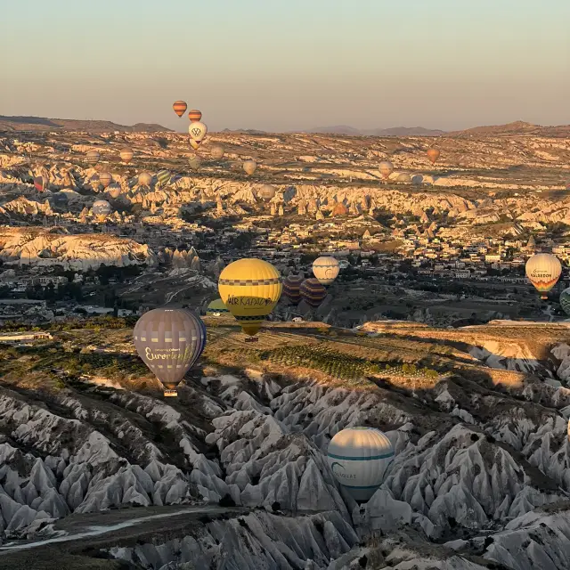A once-in-a-lifetime hot air balloon ride in Turkey!
