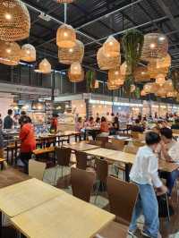 UD Town Food Center, Offers Wide Range of Local Thai Food