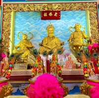 ขอพรศาลเจ้าพ่อเสือ