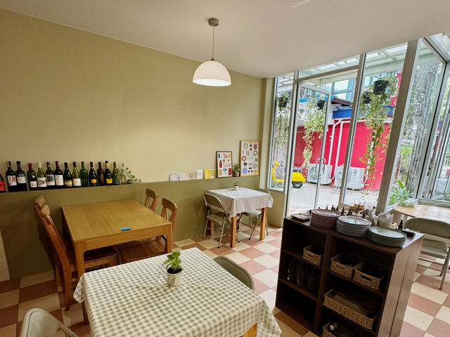 KLĀY Cafe 