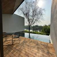 Relax แบบลักชู ที่ธาราวิลล่า ริเวอร์แคว กาญจนบุรี