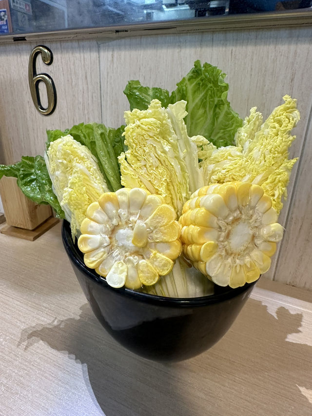 為食妹與浣熊到九龍城品嚐豪華海鮮盛宴粥底鍋