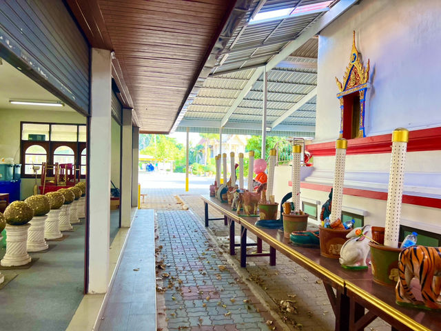สักการะท้าวเวสสุวรรณที่วัดราษฎร์ศรัทธา(ท้ายดอน)