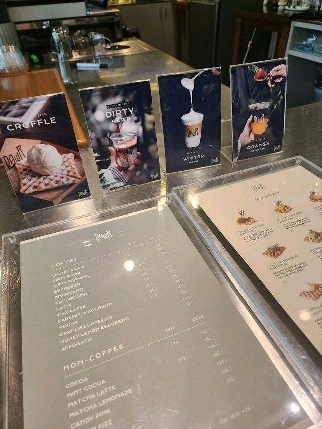【バンコク】緑の中でリラックス🌳RAWR Cafe