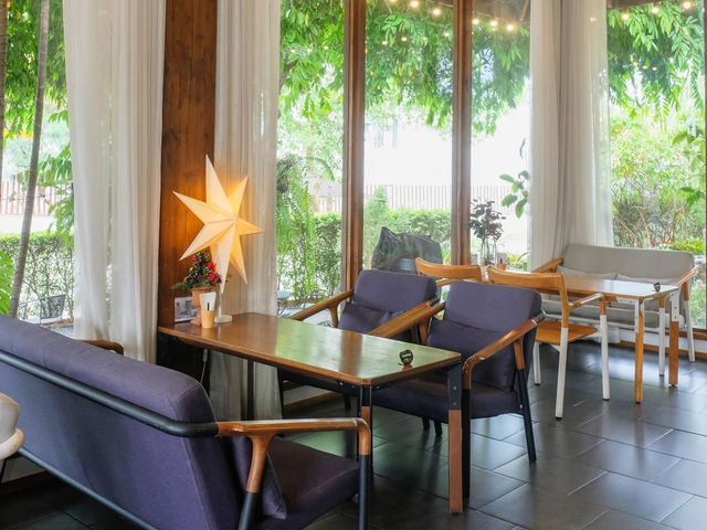 📍 The Glasshouse Cafe 🏡🎄🍽️☕️