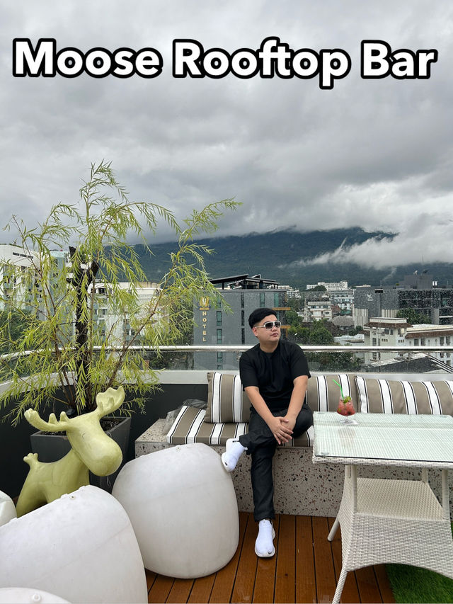 Moose Rooftop Bar รูฟทอฟสวย ชมวิวดอยสุเทพ