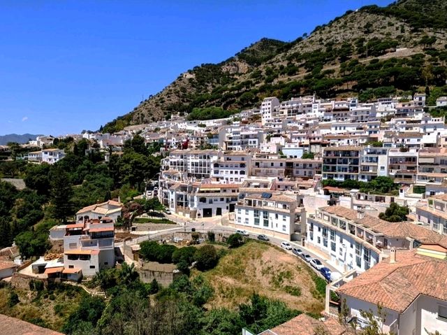 隱藏在太陽海岸的山城